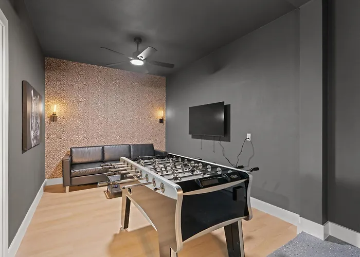 Holiday home Lux Kalahari Retreat, Game Rm, 3 King Rms, Sleeps 17 Round Rock